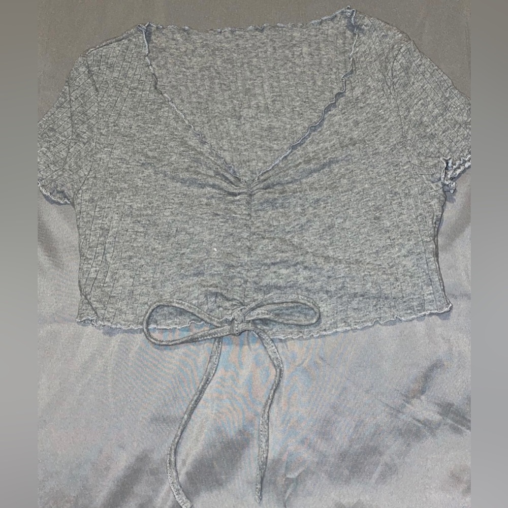Front Drawstring Lettuce Trim Crop Top